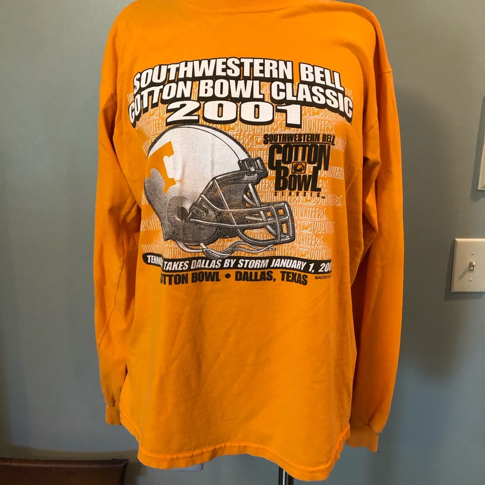 Tennessee Vols 2001 Cotton Bowl Shirt size Large made by Castaways. Vintage